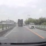 3185712
